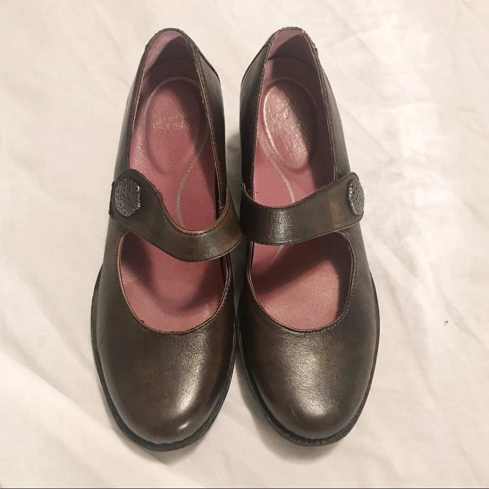 Dansko Sz 38 leather upper/lining clogs